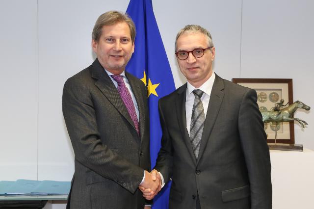 RCC Secretary General Goran Svilanovic (R) and the Commissioner for the European Neighbourhood Policy and Enlargement Negotiations, Johannes Hahn (Photo: European Commission Audiovisual services)