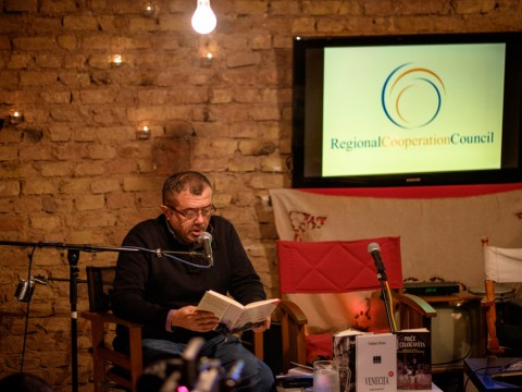 Literary night with Vladimir Pistalo in Sarajevo, December 2014 (Photo: RCC/Amer Kapetanovic) Literary night with Vladimir Pistalo in Sarajevo, December 2014 (Photo: RCC/Amer Kapetanovic)