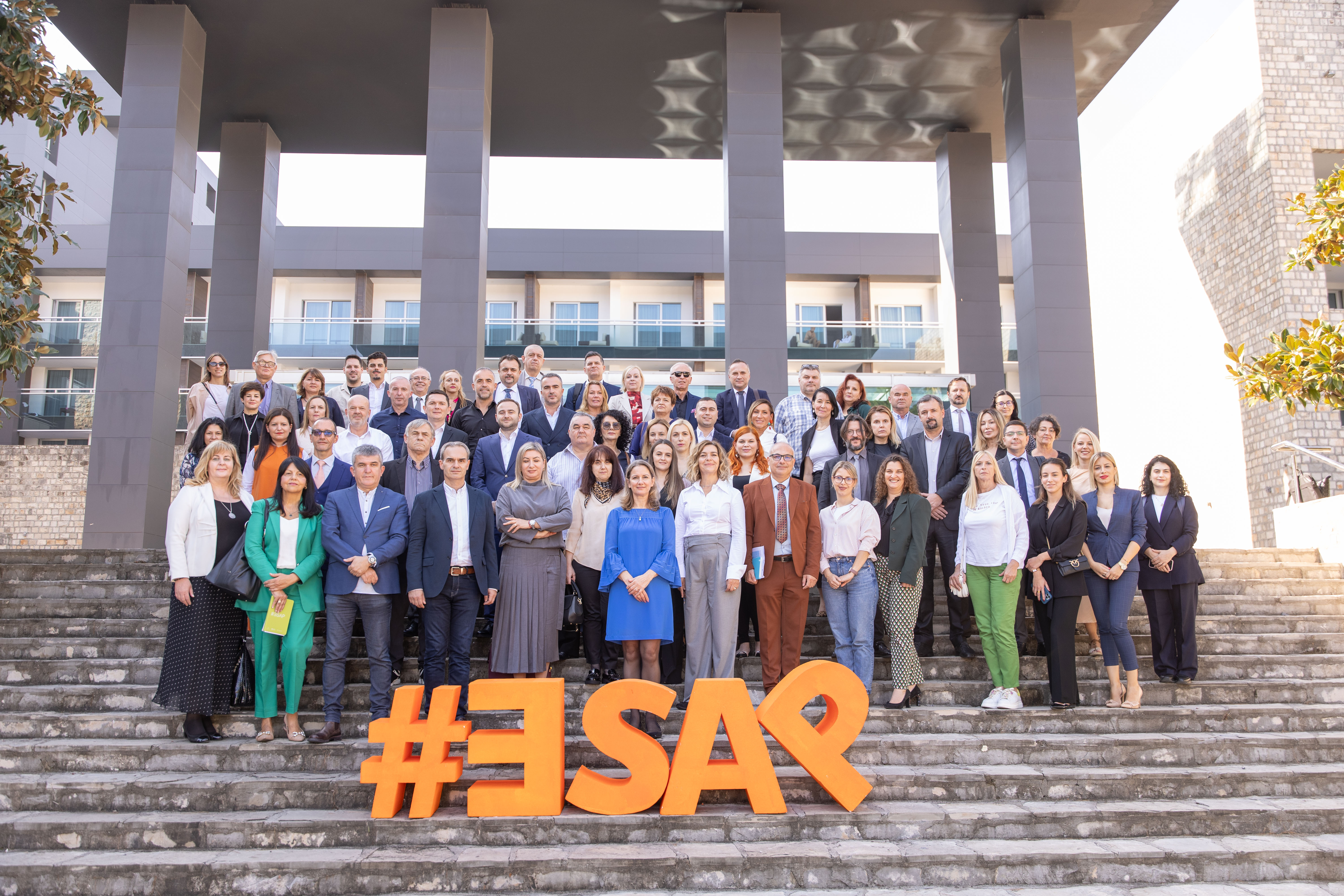 ESAP 3 Kick Off Event: Balanced Labour Markets in the Western Balkans: Innovative Solutions for a Sustainable Workforce - Family photo (Photo: RCC/Henri Koci)