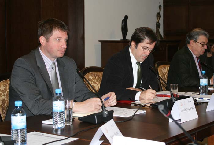 Mladen Dragašević (first left), Head of the RCC Secretariat’s Building Human Capital Unit, Wenceslas de Lobkowicz (first right), Advisor for Cultural Heritage in the European Commission’s Directorate General for Enlargement, and Borče Nikolovski, Chair of the RCC Task Force on Culture and Society (TFCS), at the opening of the fourth meeting of the RCC’s TFCS, in Skopje, on 12 November 2012. (Photo: RCC/Selma Ahatovic-Lihic)