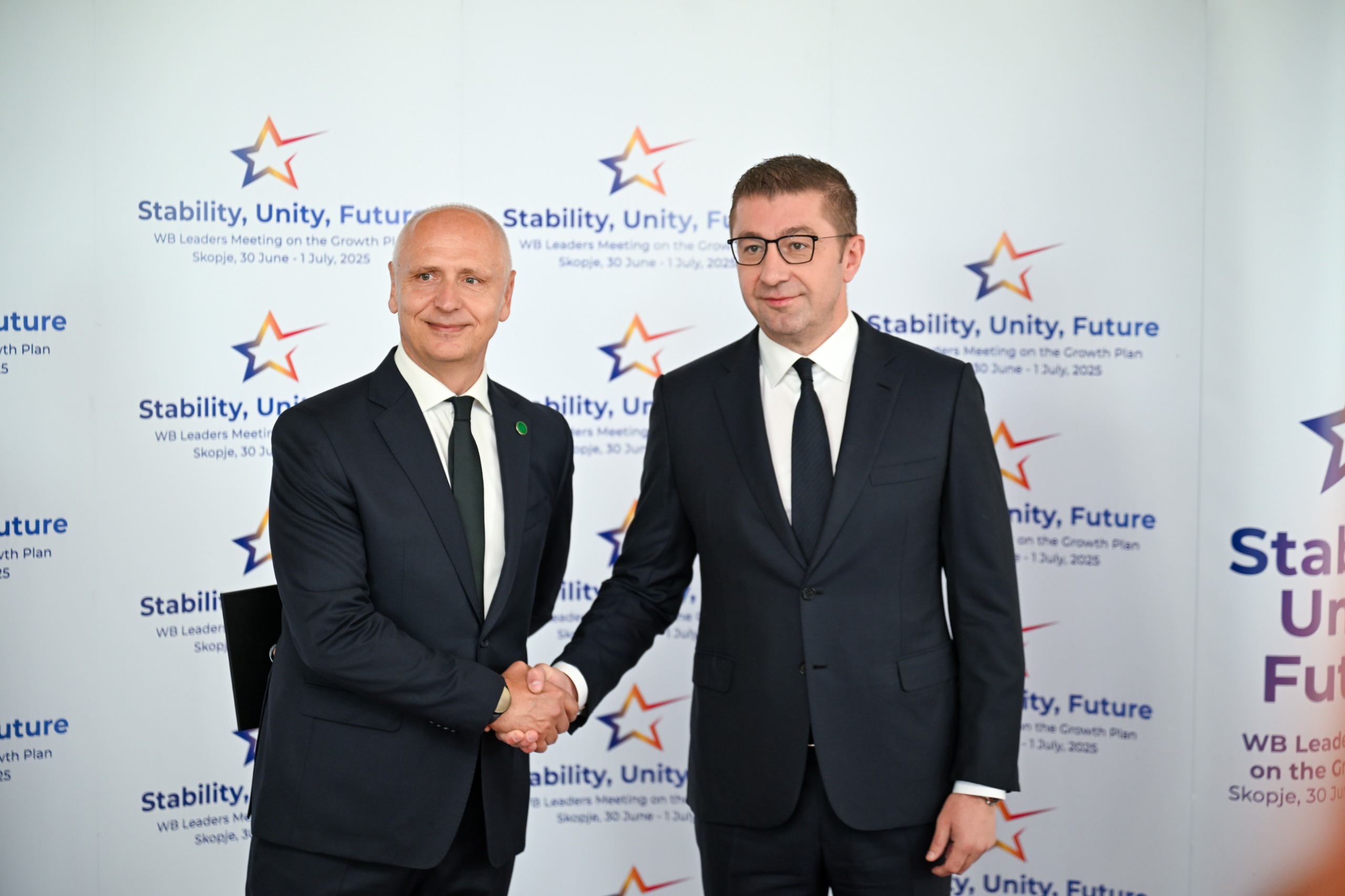 RCC Secretary General Amer Kapetanovic with Hristijan Mickoski, Prime Minister of North Macedonia at Growth Plan Summit held in Skopje on 1 July 2025 (Photo: RCC/Ognen Acevski)