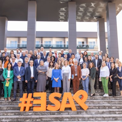 ESAP 3 Kick Off Event: Balanced Labour Markets in the Western Balkans: Innovative Solutions for a Sustainable Workforce - Family photo (Photo: RCC/Henri Koci)