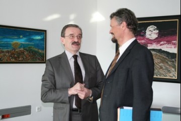 RCC Secretary General, Hido Biscevic (left), meets Member of the German Bundestag and Minister of State at the Foreign Office of the Federal Republic of Germany, Gernot Erler, at the RCC Secretariat headquarters, Sarajevo, BiH, 10 March 2009. (Photo RCC/Selma Ahatovic-Lihic)