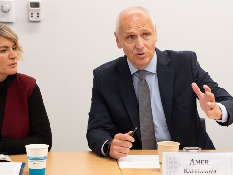 RCC Secretary General Amer Kapetanović addressing a roundtable on regional cooperation in South East Europe organised by the Atlantic Council in Washington DC on 26 September 2025 (Photo: RCC/Armando Gallardo)