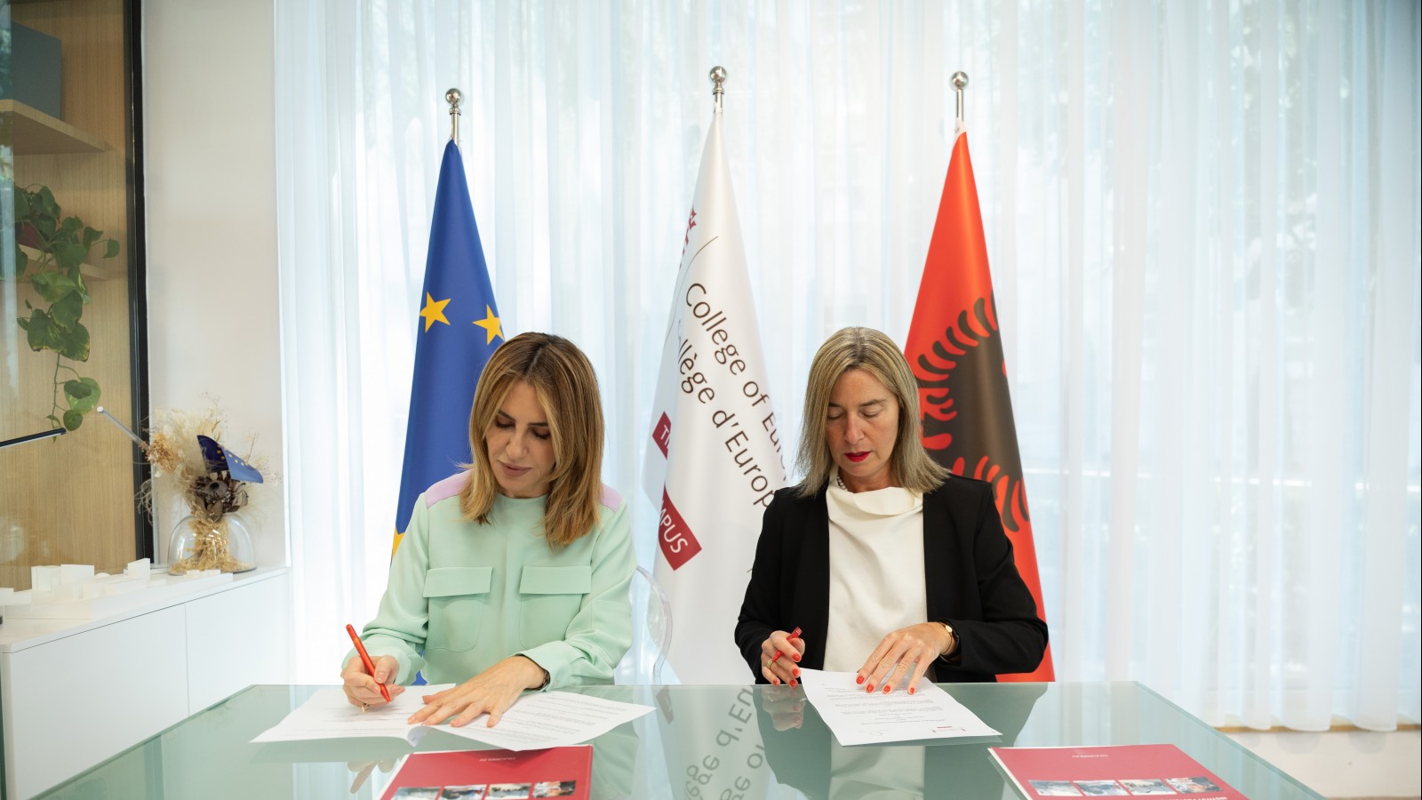 Bregu and Mogherini sign MoU between RCC and College of Europe 