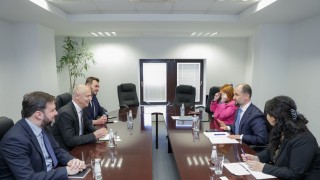 Secretary General of the Regional Cooperation Council (RCC), Amer Kapetanović, had a productive meeting with Minister of Foreign Affairs and Foreign Trade of North Macedonia, Admirim Murtezani on 25 February 2025 in Skopje. The two officials agreed that strengthening regional agendas in the Western Balkans—particularly regarding the implementation of the Common Regional Market and the Green Agenda—will not only drive progress in the region but also support its advancement on the path to European Union integration. (Photo: RCC/Ognen Acevski)